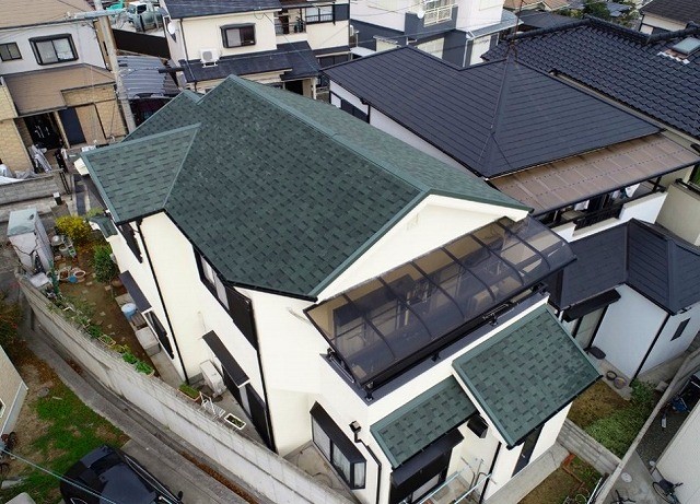 加古川市のリッジウェイを使用した屋根カバー工事完了写真